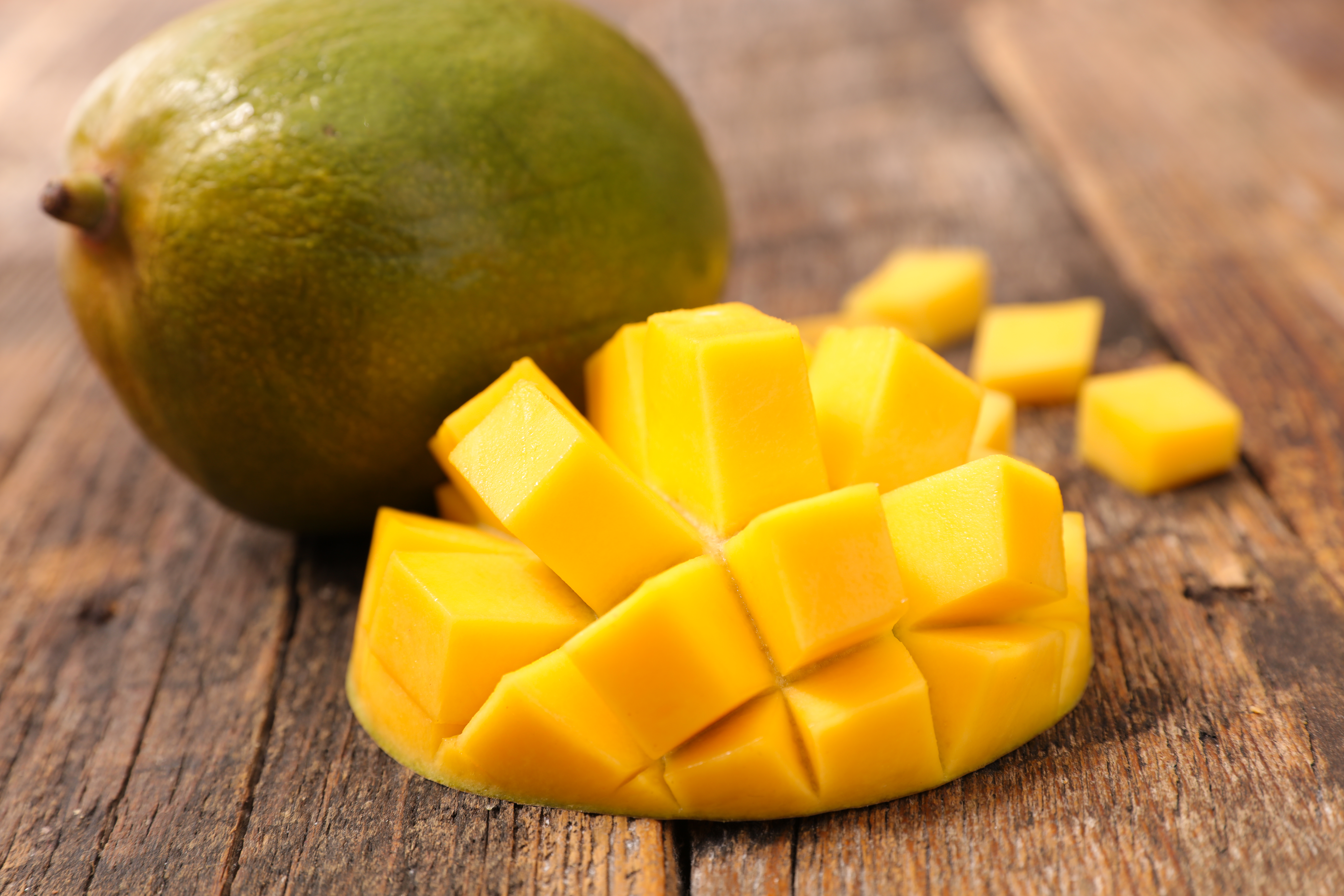 Полезные витамины манго. Манго (фрукт). Плод манго. Сочный манго. Манго фото.