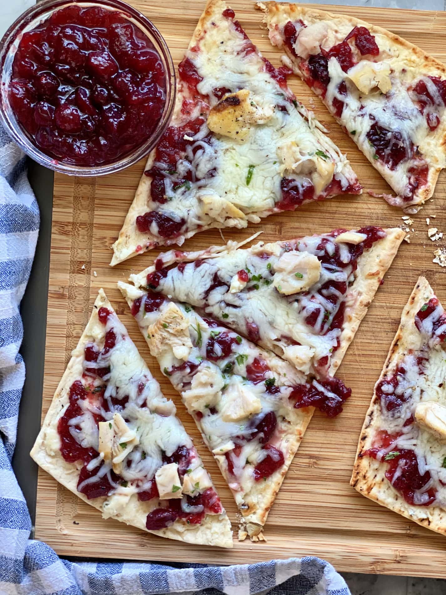 https://nonahoodnews.com/wp-content/uploads/2021/11/Turkey-and-Cranberry-Flatbread.jpg